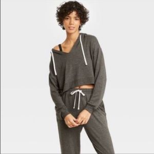 NWOT Colsie Cropped Gray Hoodie